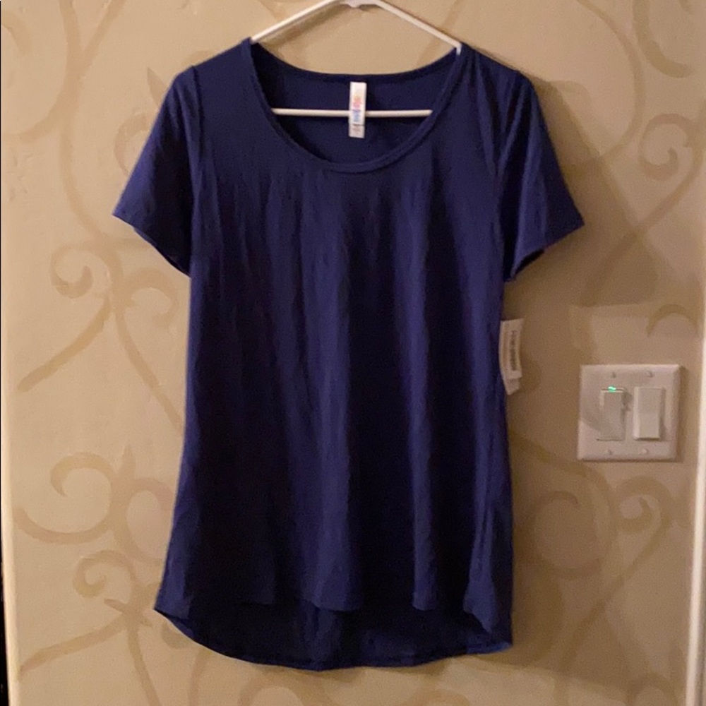 Lularoe classic tee size small NWT